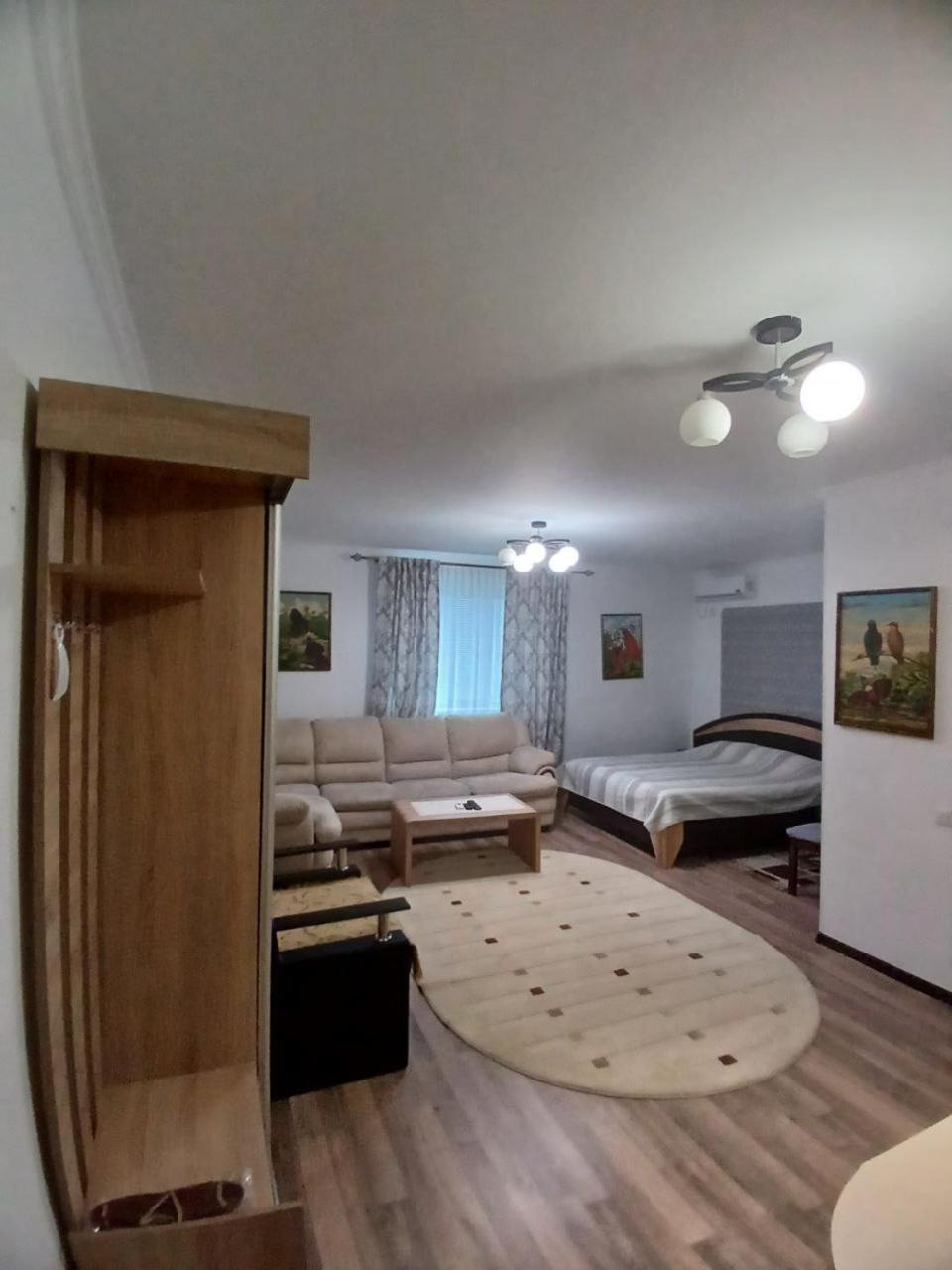 Parusa Maklaia Baturyn Exterior foto